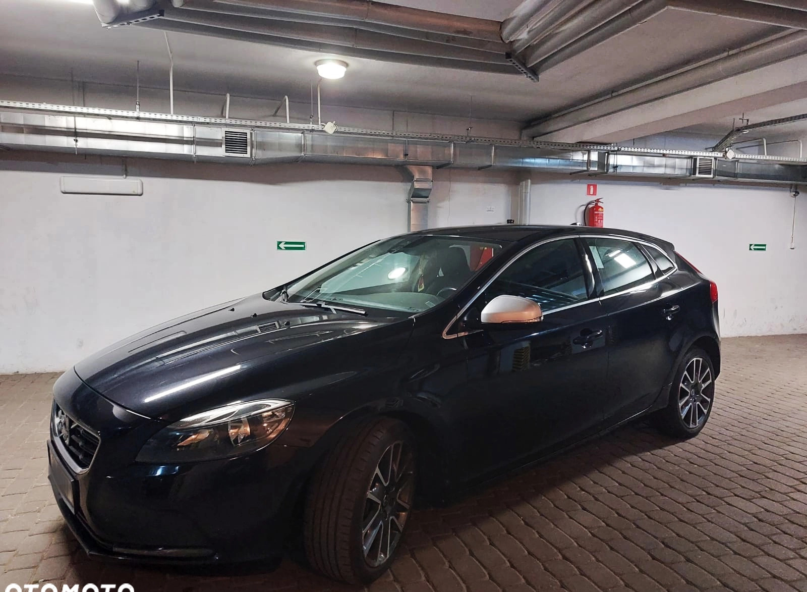 samochody osobowe Volvo V40 cena 28500 przebieg: 308000, rok produkcji 2014 z Toruń